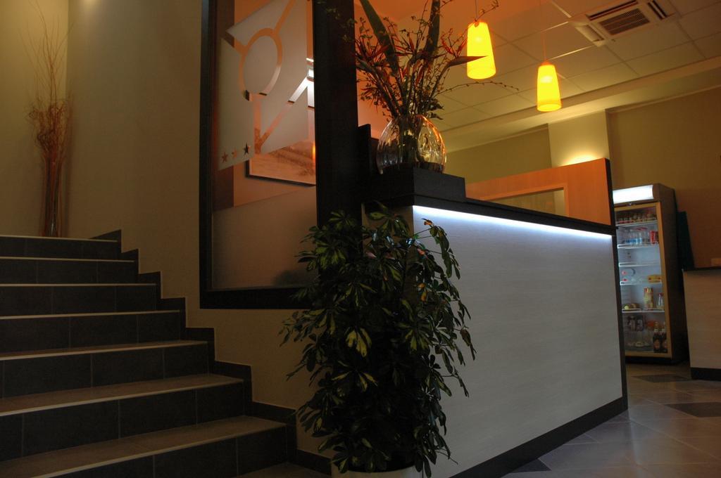 Hotel 4 Strade Ortona Bagian luar foto
